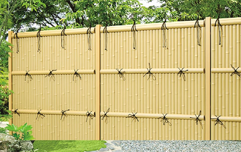 Artificial fence (split bamboo fence)